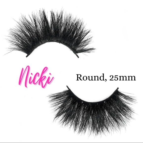 Faux Mink and Mink Lashes | Beauty Escape TO - Picture 13 of 14